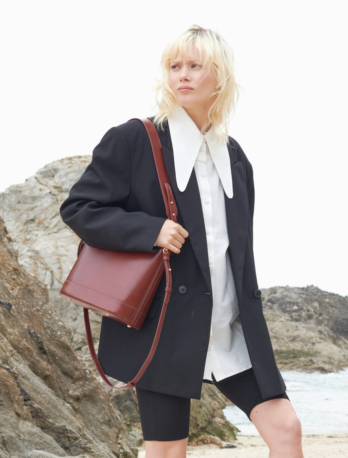 Pochette Sac à main Noir Vernis pour Femme - Modèle Gina