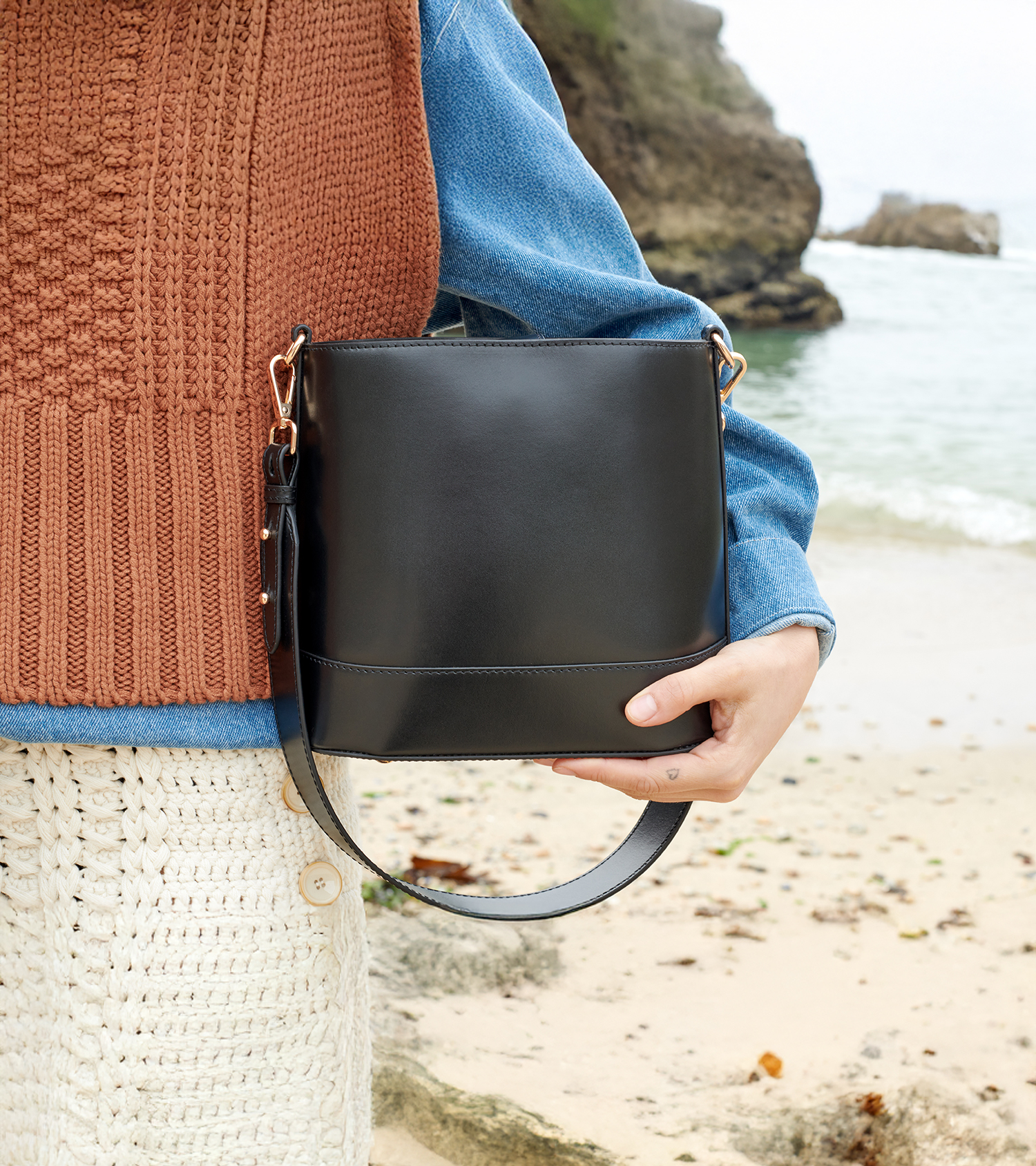 Black leather handbag for women