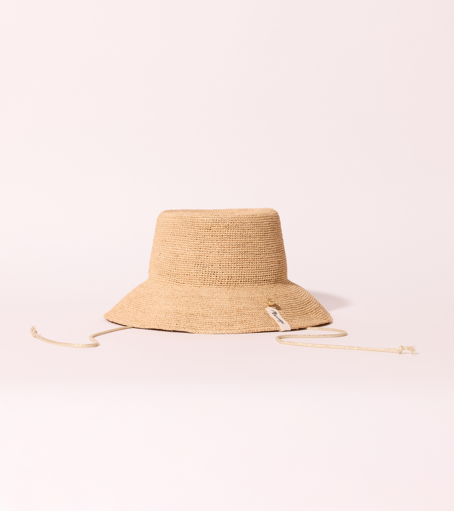 trendy straw hat for women