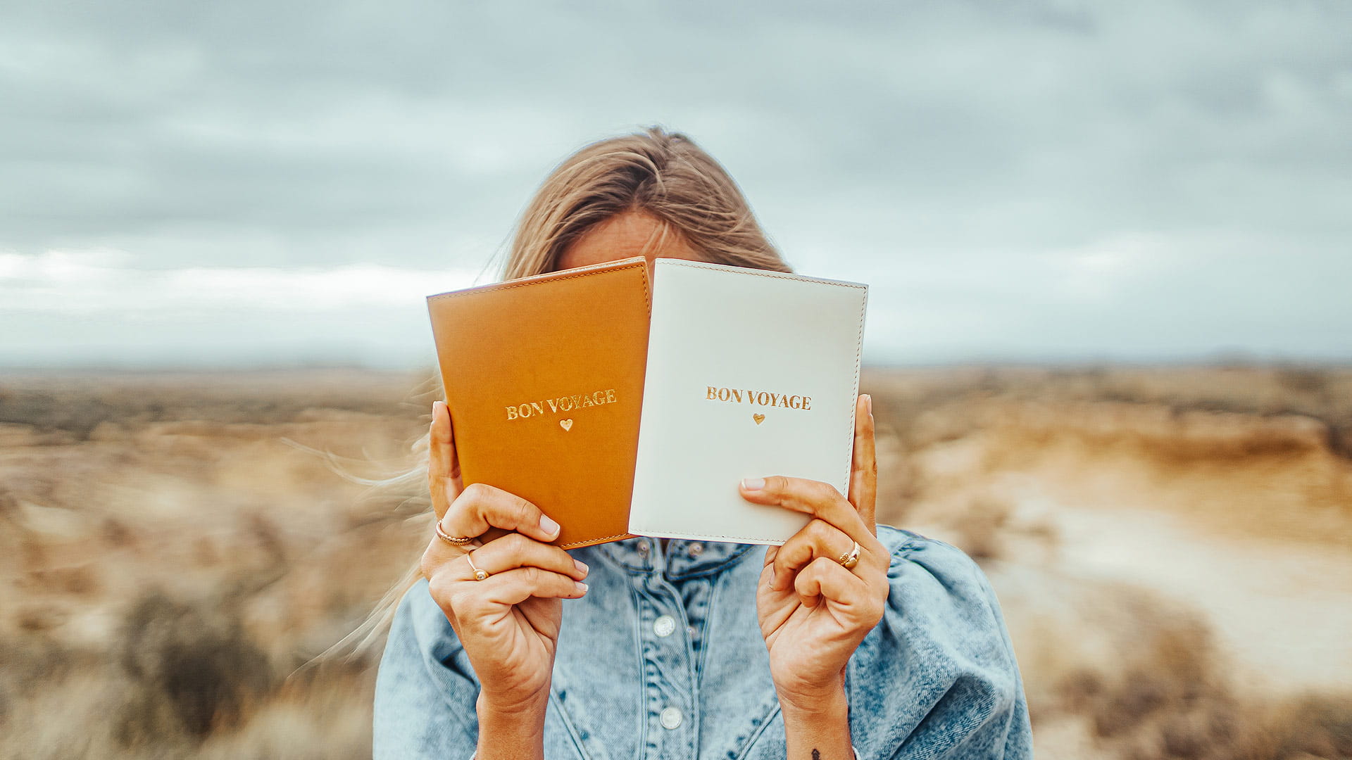 porte passeport bon voyage en cuir