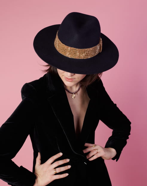 Victor Night Golden Beads