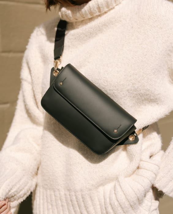 sac banane en cuir noir pour femme