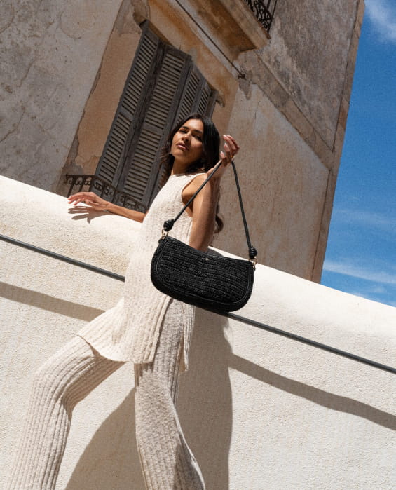 Scarlett Black Raphia