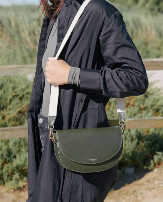 sac bandoulière en cuir recyclé kaki pour femme