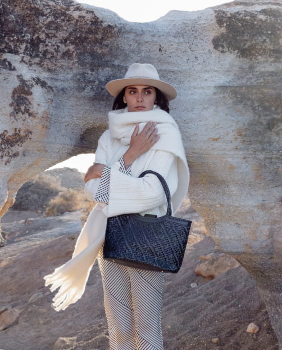 sac cabas en cuir tressé noir en femme