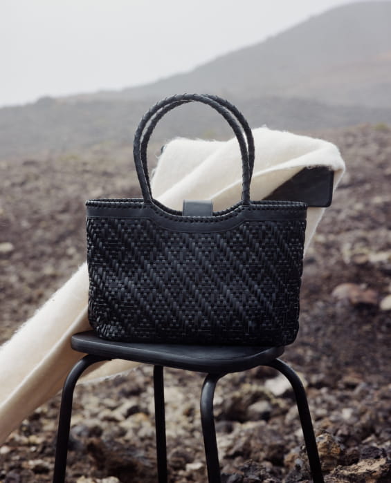 sac cabas en cuir tressé noir en femme