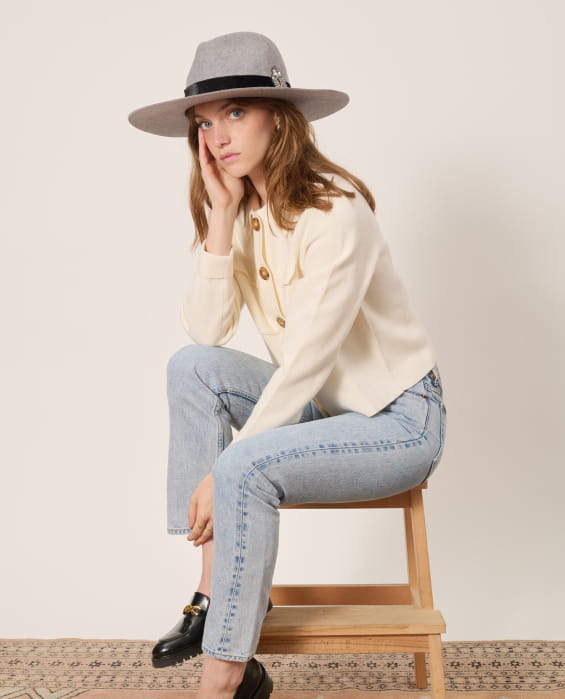 ladies' mottled grey felt chpaeau with black braid