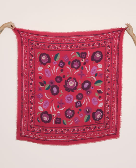 foulard en laine fuchsia avec fleurs colorées pour femme