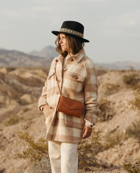 chapeau en feutre bleu marine pour femme