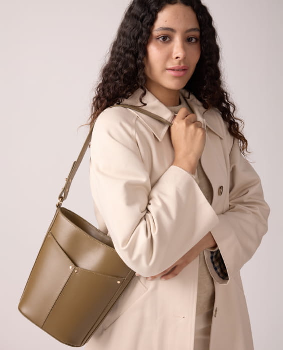 sac seau en cuir bronze pour femme