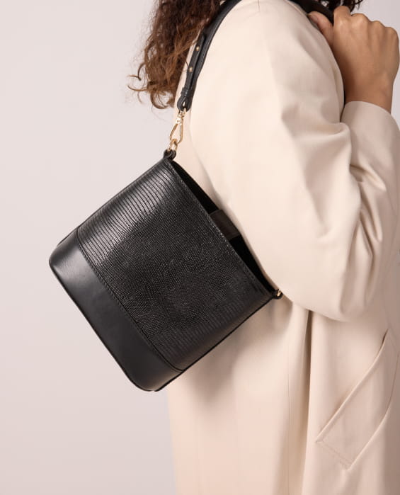 petit sac bandoulière en cuir noir lézard pour femme