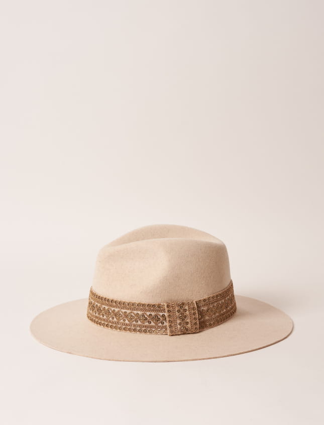 Victor Embroidered Heathered White