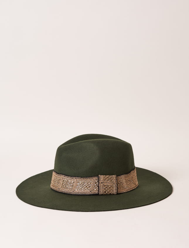 Victor embroidered  Khaki