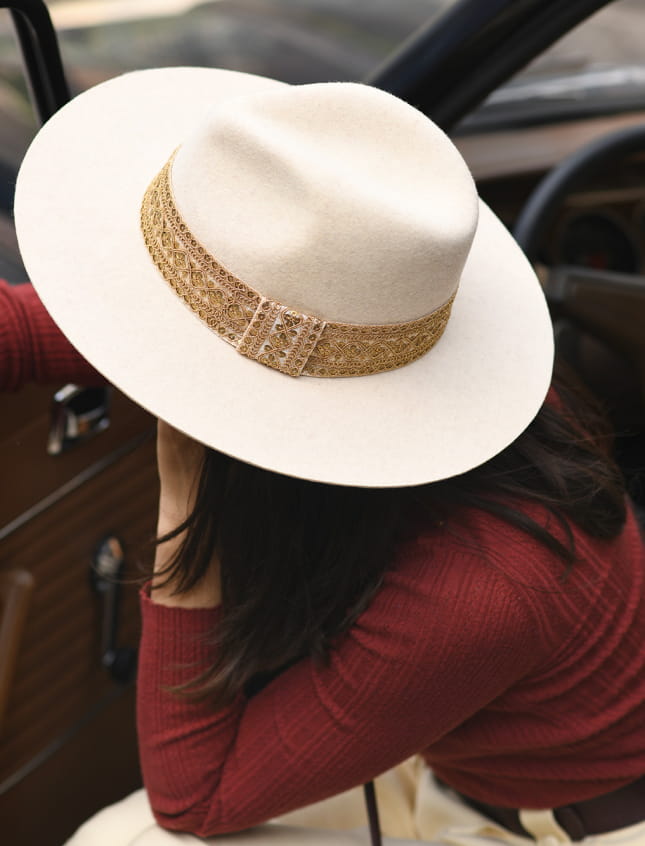 Victor Embroidered Heathered White