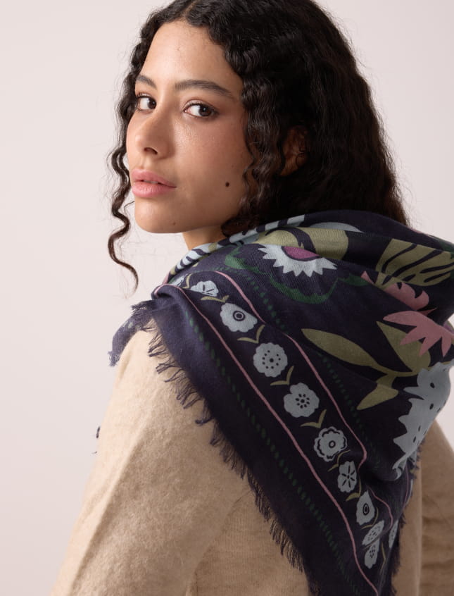 Winter Bloom Storm Blue