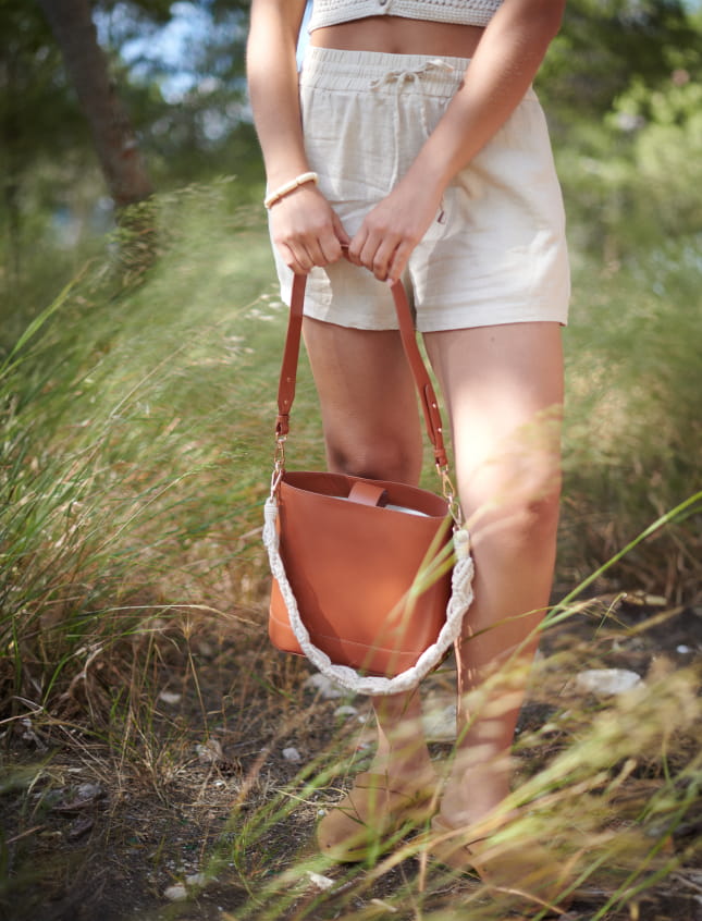 Marlon Camel macramé